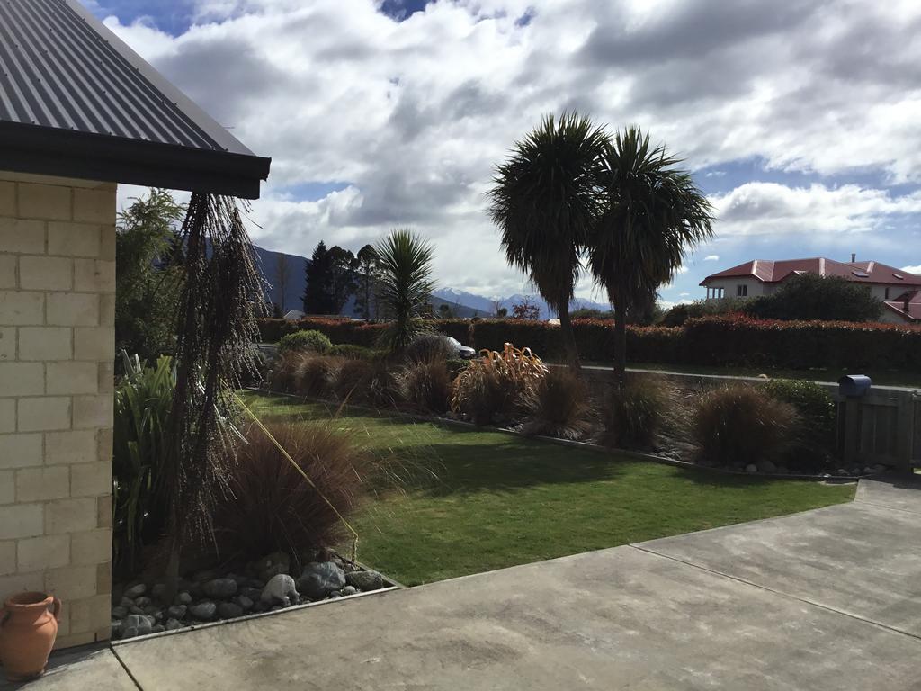 Ti Kouka Villa Te Anau Exterior photo